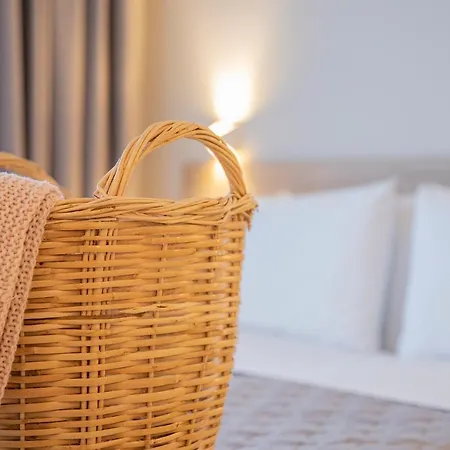 فندق Zefyros Sea View بلاتامونيس