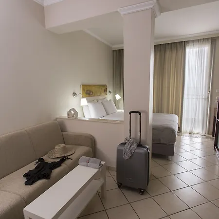 Zefyros Sea View فندق 3*