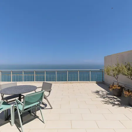 Szálloda Zefyros Sea View 3*