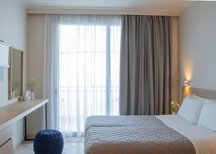 Отель Zefyros Sea View Платамонас