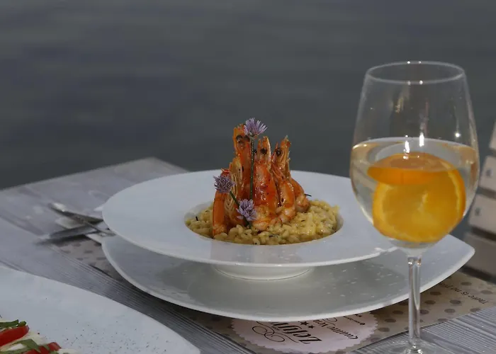 Отель Zefyros Sea View